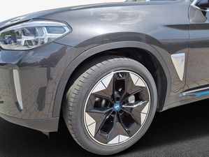 BMW iX3 Gestiksteuerung Head-Up HK HiFi DAB LED AHK iX3