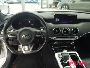 KIA Stinger 4WD 3.3 V6 T-GDI GT (EURO 6d)