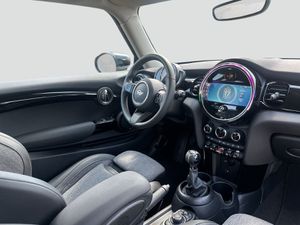 MINI Cooper Hatch DAB LED Komfortzg. Tempomat Shz