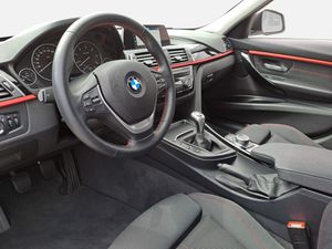 BMW 318d Touring Sport Line LED Navi Bus. Tempomat