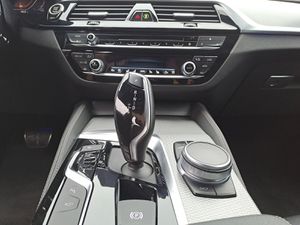 BMW M550d xDrive Touring Ferngesteuertes Parken DAB