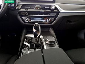 BMW 530e Touring M Sportpaket Head-Up HiFi DAB Shz