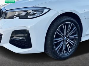 BMW 330e xDrive Touring M Sport Head-Up HK HiFi DAB