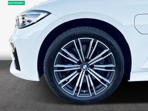 BMW 330e xDrive Touring M Sport Head-Up HK HiFi DAB