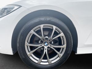 BMW 320d xDrive Touring Sport Line Head-Up DAB LED