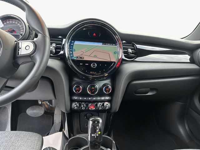 MINI Cooper Hatch DAB LED Navi Komfortzg. Tempomat