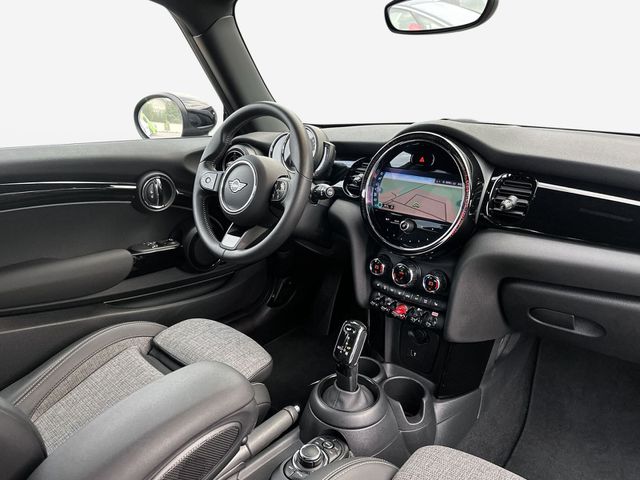 MINI Cooper Hatch DAB LED Navi Komfortzg. Tempomat