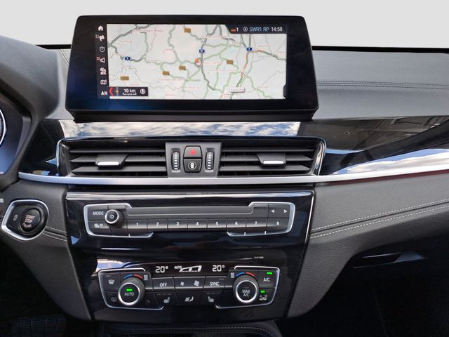 BMW X1 xDrive20i Sport Line Head-Up HiFi DAB LED