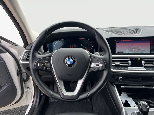 BMW 320d xDrive Touring Sport Line Head-Up DAB LED