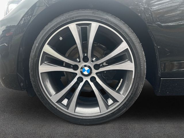 BMW 218i Cabrio Sport Line HiFi Xenon Navi Bus. USB