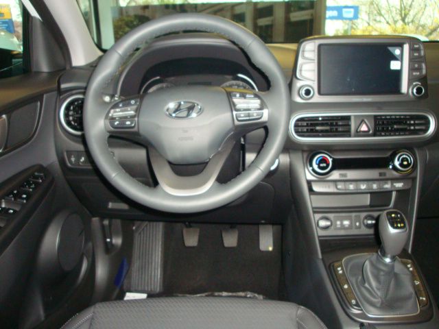 HYUNDAI Kona 1.0T MT Premium