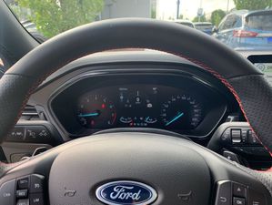 FORD Focus Turnier 1.0 EcoBoost Hybrid Aut. ST-LINE