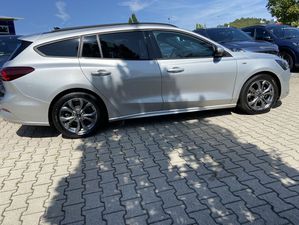 FORD Focus Turnier 1.0 Hybrid Aut. ST-LINE *AHK *PANO