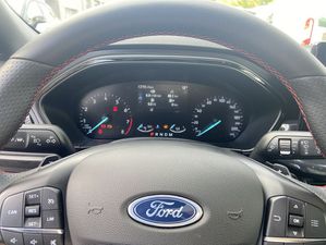 FORD Focus Turnier 1.0 Hybrid Aut. ST-LINE *AHK *PANO