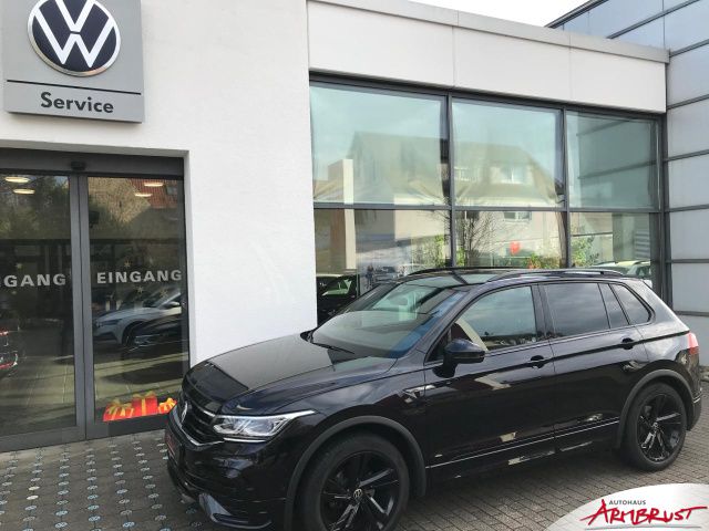 VW Tiguan Tiguan R-Line 1.5 TSI 110 KW DSG Navi LED Klima Einparkhilfe el. Fenster