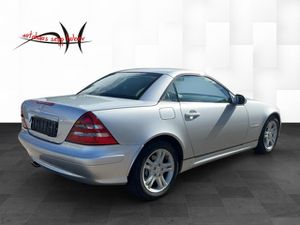 MERCEDES-BENZ SLK 230