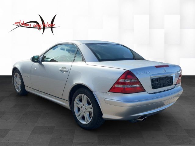 MERCEDES-BENZ SLK 230