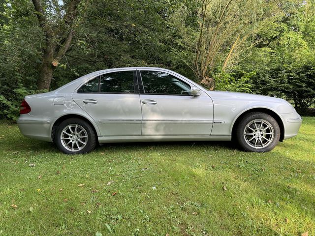 MERCEDES-BENZ E 240 ELEGANCE W211