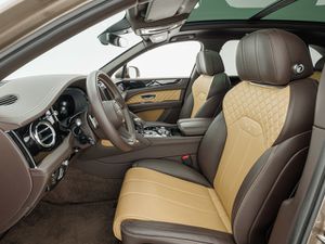 BENTLEY Bentayga V8 * MASSAGE * MULLINER DRIVING