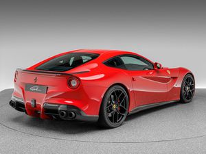 FERRARI F12 Berlinetta