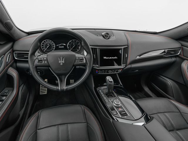 MASERATI Levante Modena S 1.HAND + PANO + MY23