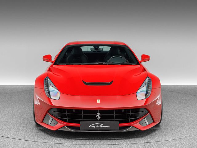 FERRARI F12 Berlinetta