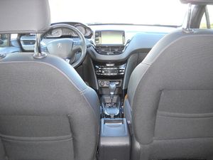 PEUGEOT 2008 Allure