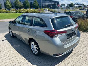 TOYOTA Auris Touring Sports