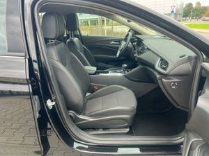 OPEL Insignia 2.0 D Elegance Aut. Navi+Led+Kamera