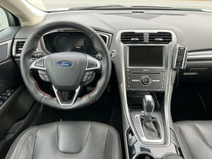 FORD Mondeo 2.0 EcoBoost Titanium Aut. Navi+Led+Leder