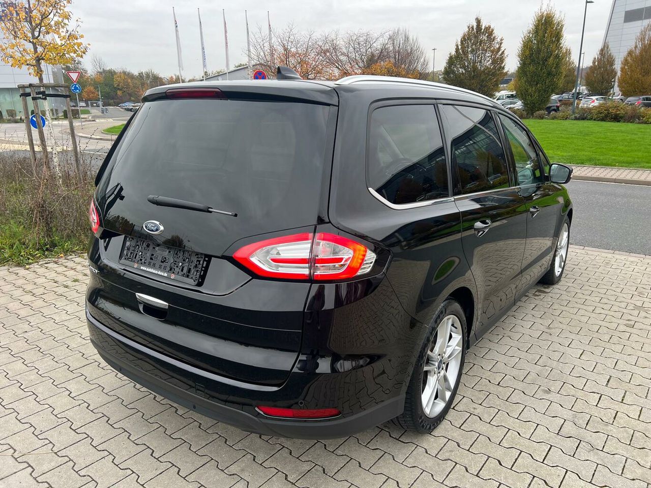 FORD Galaxy 2.0 EcoBlue BiTurbo Titanium Aut. Navi