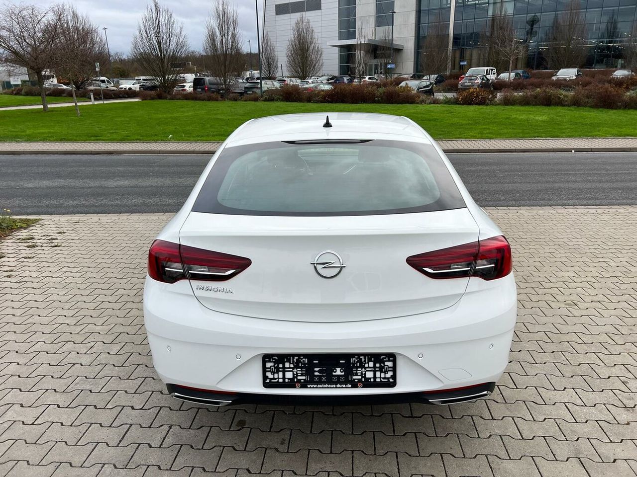 OPEL Insignia 2.0 D Business Edition Aut. Navi+Led