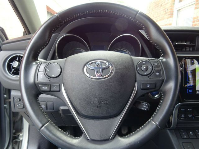 TOYOTA Auris Touring Sports