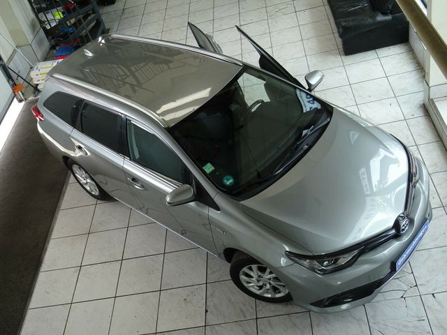 TOYOTA Auris Touring Sports