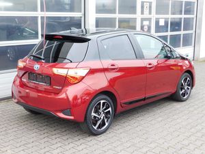 TOYOTA Yaris HYBRID Style Selection 1,5