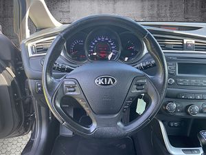 KIA CEED 1.4 EDITION7 EMOTION Klima Fenster el.