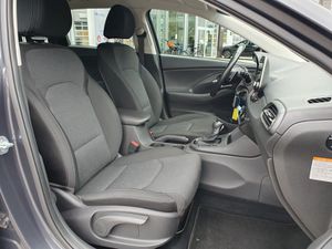 HYUNDAI i30 Kombi 1.6 CRDI 48V-Hybrid DCT Trend