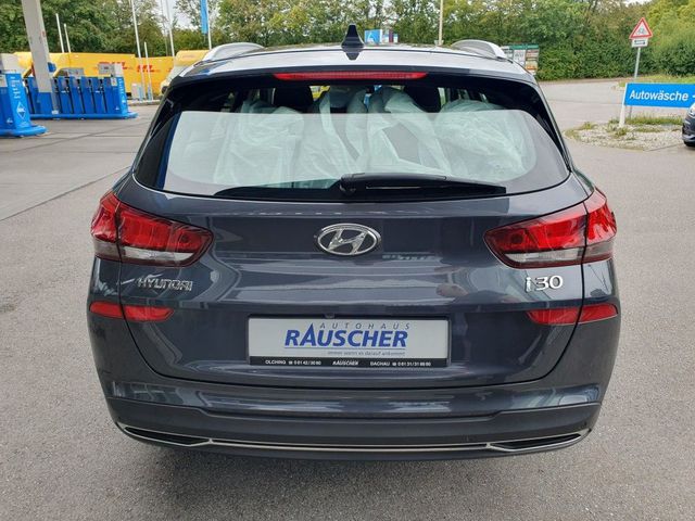 HYUNDAI i30 Kombi 1.6 CRDI 48V-Hybrid DCT Trend