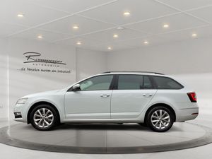 SKODA Octavia Combi 1.5 TSI DSG Style AHK ACC LED Navi