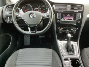 VW Golf VII 1.4 TSI DSG Cup AHK GRA Keyless SHZ PDC