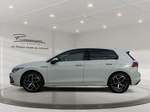 VW Golf VIII 1.5 TSI DSG Style AHK ACC 18 Zoll Kamera