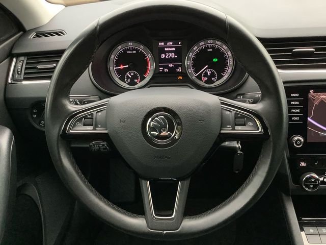 SKODA Octavia Combi 1.5 TSI DSG Style AHK ACC LED Navi