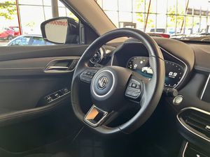 MG HS 1,5 T-GDI Automatik Comfort Navi LED CAM 