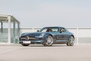 MERCEDES-BENZ SLS AMG Coupe - Deutsch 1. Hand Carbon