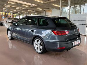 SEAT Leon 1,5 TSI DSG Sportstourer FR SH PDC LED AHK