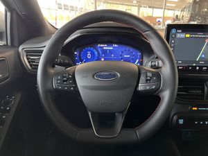 FORD Focus Turnier 1.0 EcoBoost Hybrid ST-Line X ACC