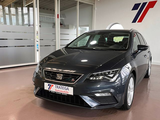 SEAT Leon 1,5 TSI DSG Sportstourer FR SH PDC LED AHK