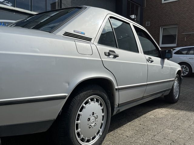 MERCEDES-BENZ 190 E 2,6 Automatik * ESSD