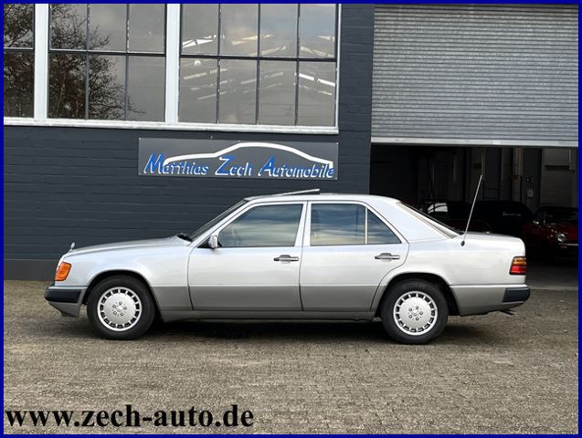 MERCEDES-BENZ 260