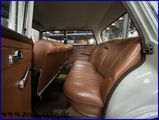 MERCEDES-BENZ 230 S W111 * Bildschön * Geringe Laufleistung